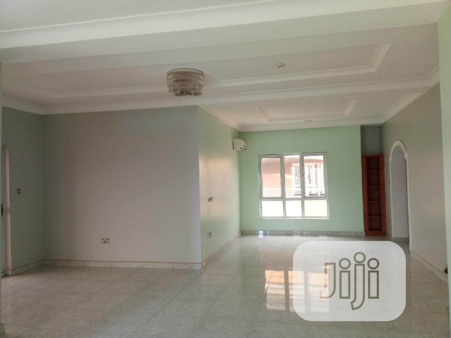 5bdrm Duplex in Jabi for sale