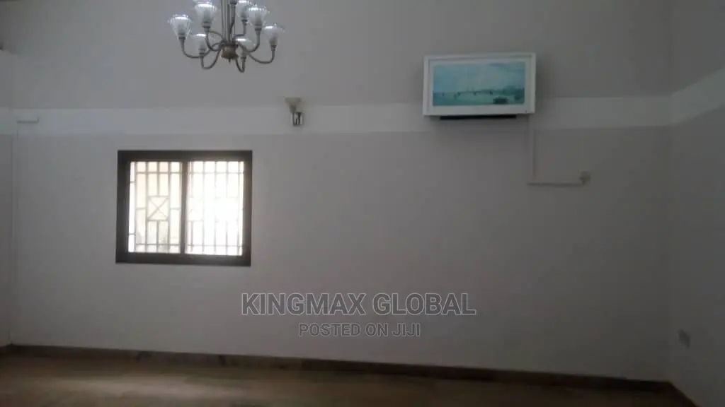 4bdrm Duplex in Maitama for sale