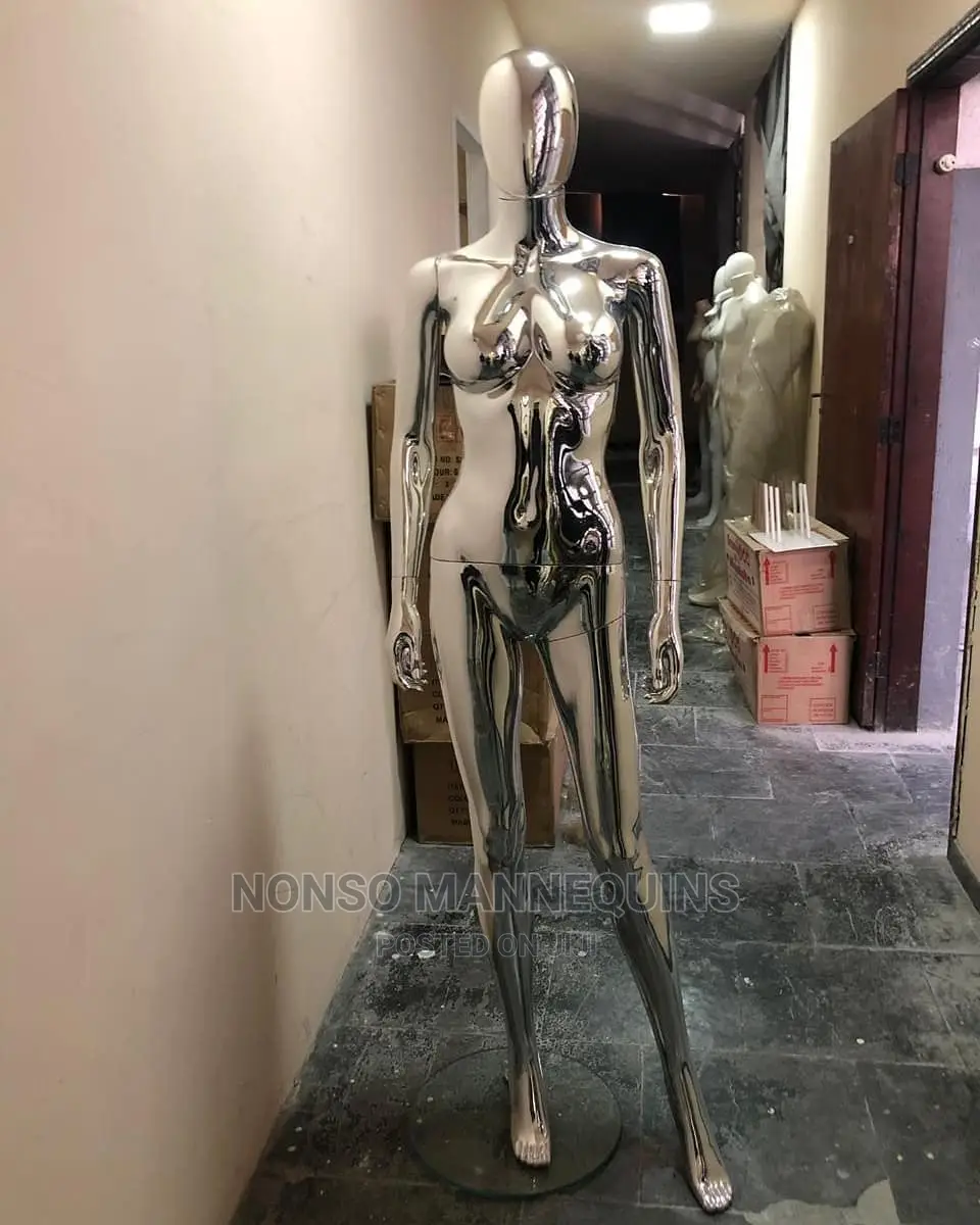 Silver Female Maniquins