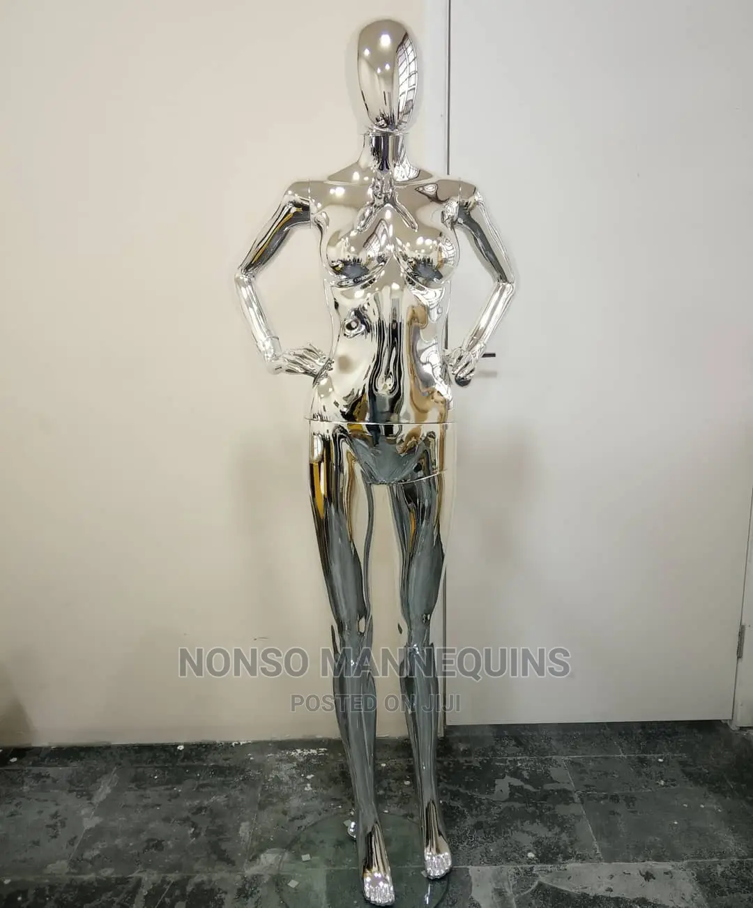 Silver Female Maniquins