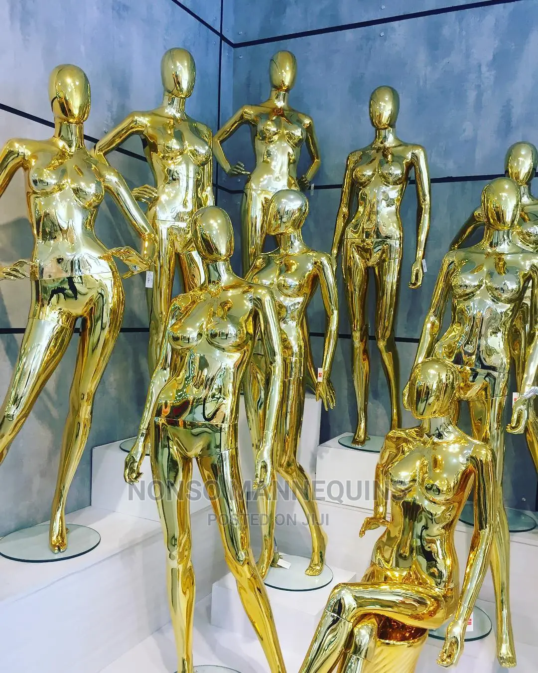Gold Female Abstract Face Mannequin