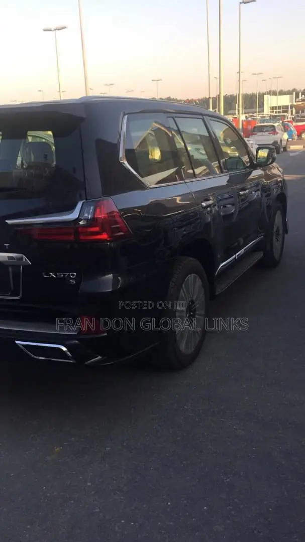 Lexus LX 2020 Black