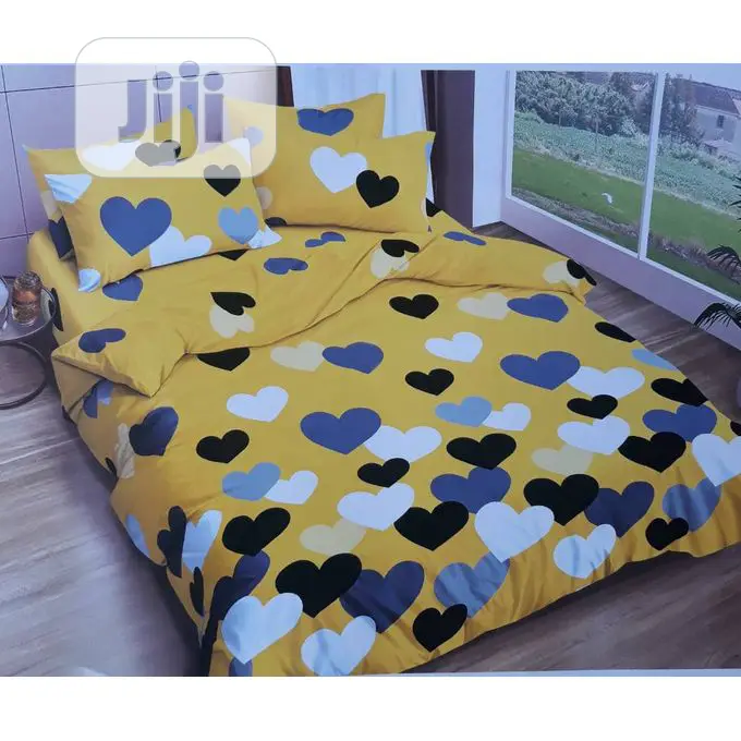 Claasy Beautiful Duvet,Bedsheet With 4 Piloow Cases