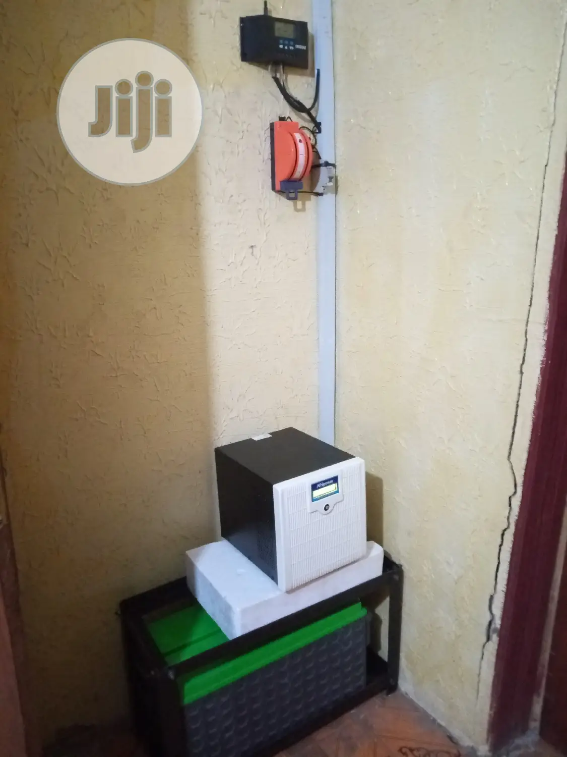 1.5kva Inverter With 2 100ah Deep Cycle Batteries