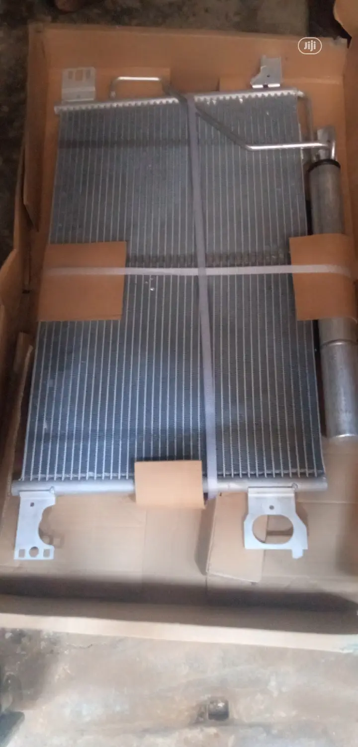 Mercedes Benz Condencer (Air Conditioner)