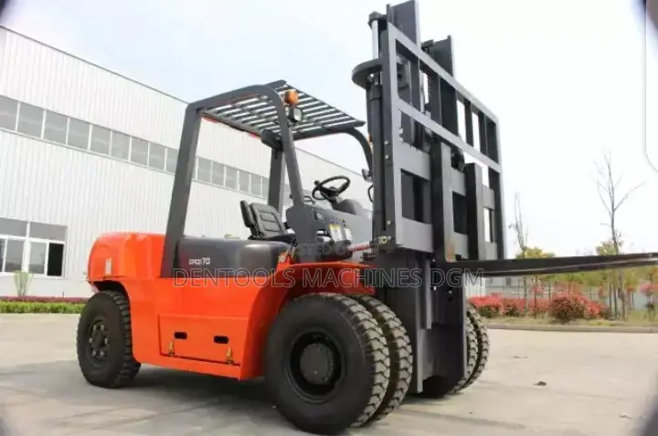 10 Tons Mobile Forklift Truck New