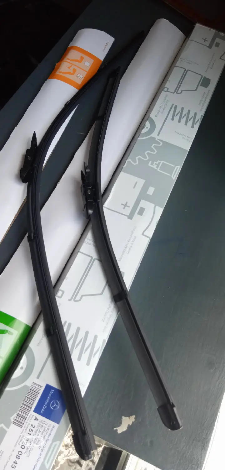 Front Wiper Blade - Mercedes-Benz 1648200845 ML350 GL450