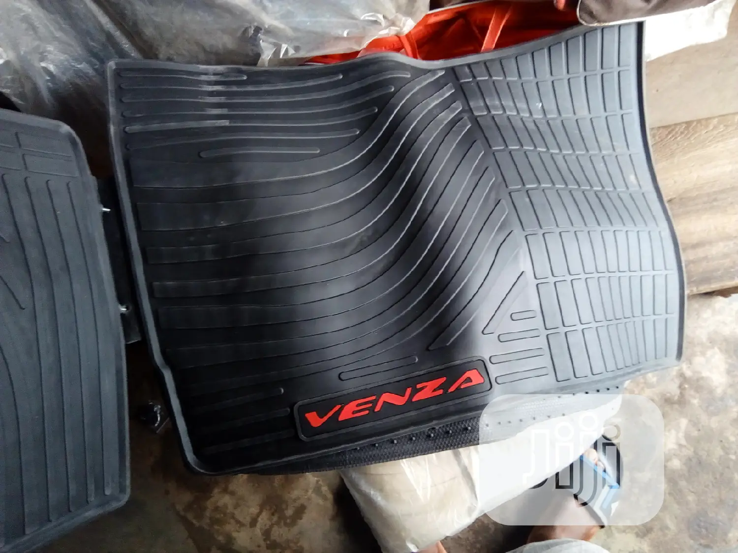 Venza Footmat