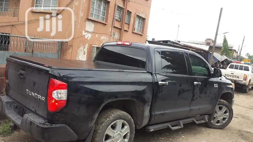 Boot Cover Toyota Tundra 2018