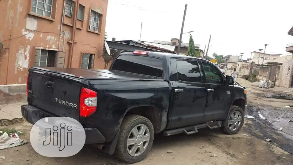 Boot Cover Toyota Tundra 2018