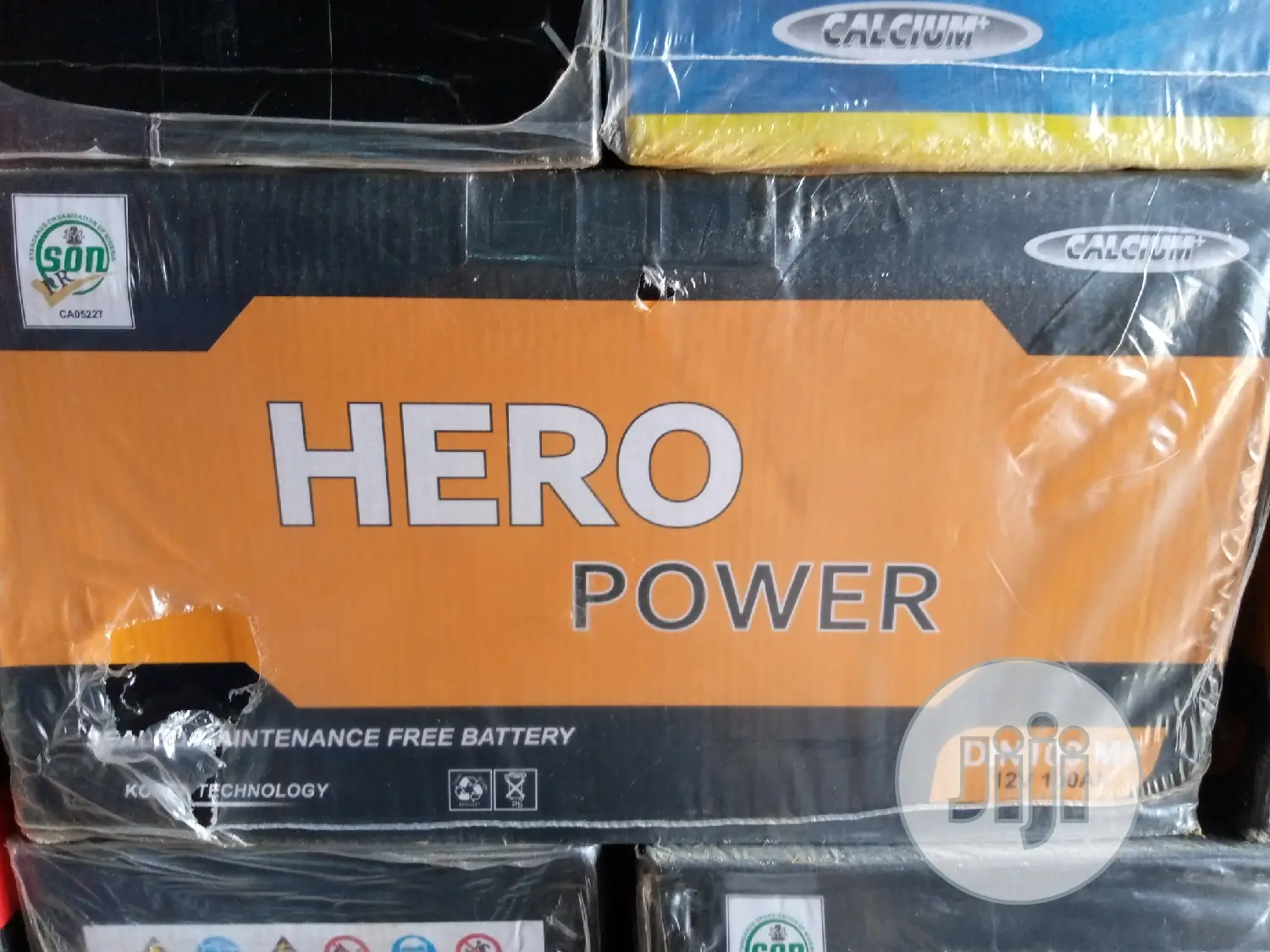 100ahs Battery Hero and Dix Battery