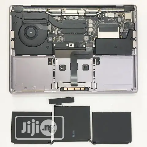 Apple Macbook Pro 13′′ A1708 EMC 2978 Mid 2017 Battery