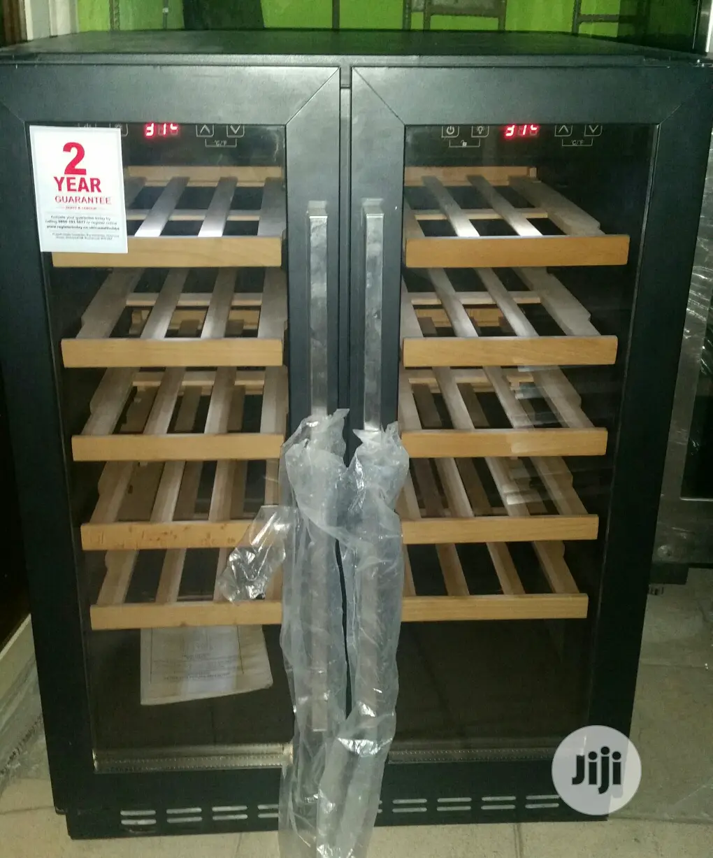 Russell Hobbs Office Wine Chiller Display Fridge.