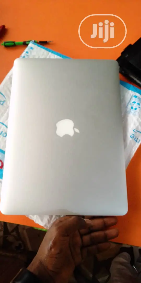 Laptop Apple MacBook Air 8GB Intel Core I5 SSD 256GB