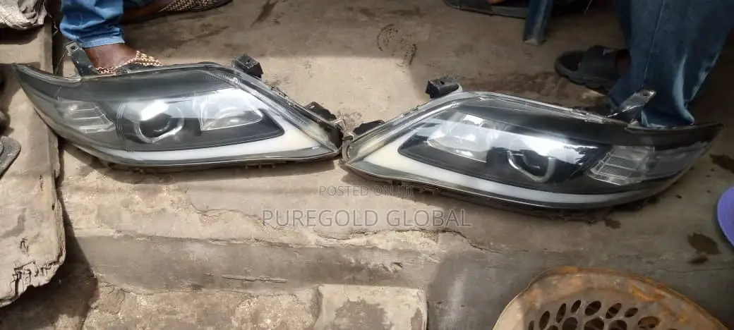 Headlamp for Toyota Camry 2010 Model.