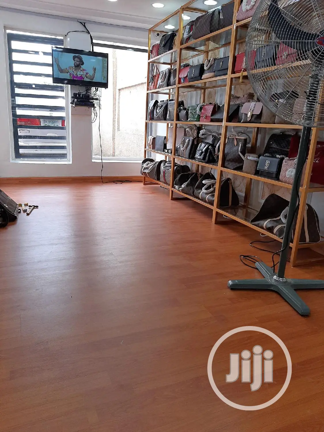 Laminated Wooden Floor
