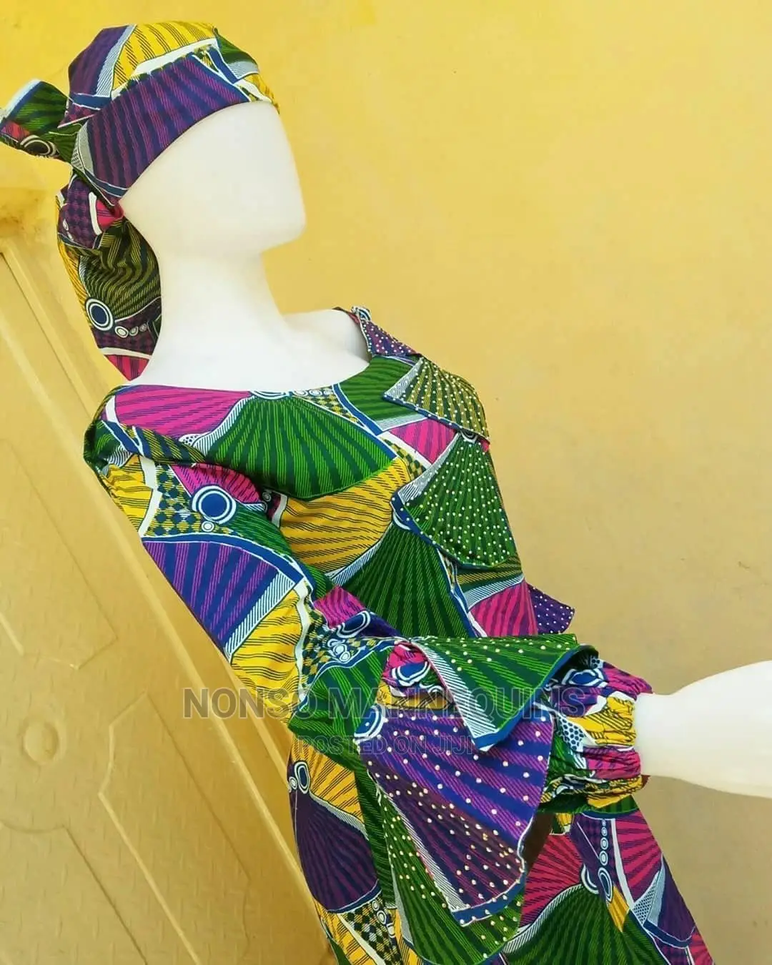 Plastic Egg Face Mannequin