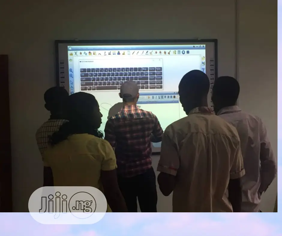 Lead Smart Interactive Whiteboard With Pen and Remote Holde