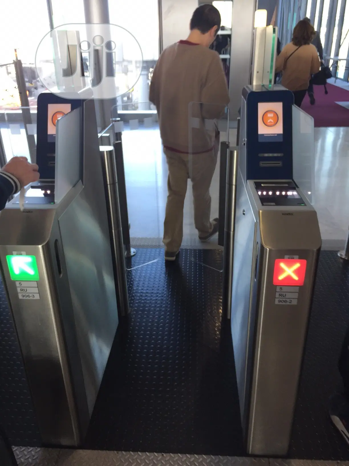 Waist Turnstile