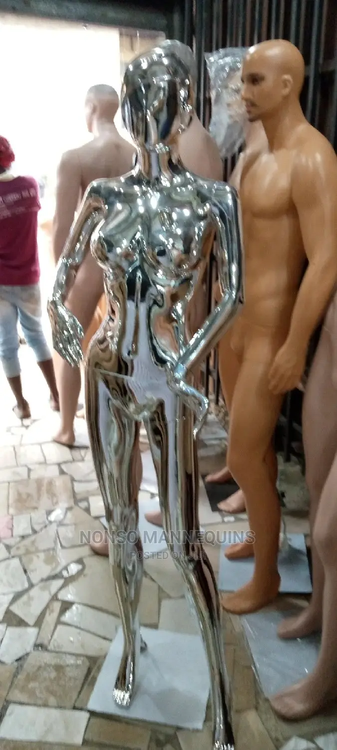 R1 Face Full Body Silver Chrome Mannequins