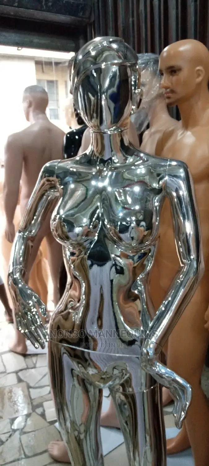 R1 Face Full Body Silver Chrome Mannequins