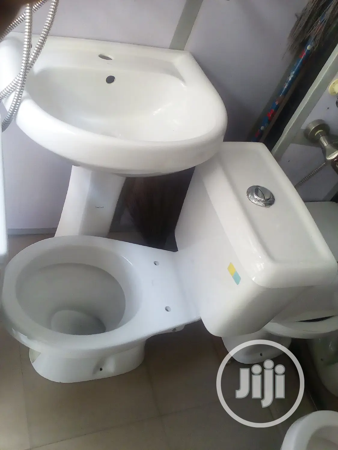 Twyford Toilet Wc. C/C
