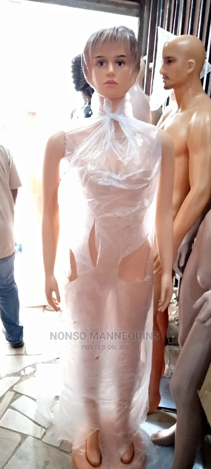 Full Plastic Woman With Detachable Head