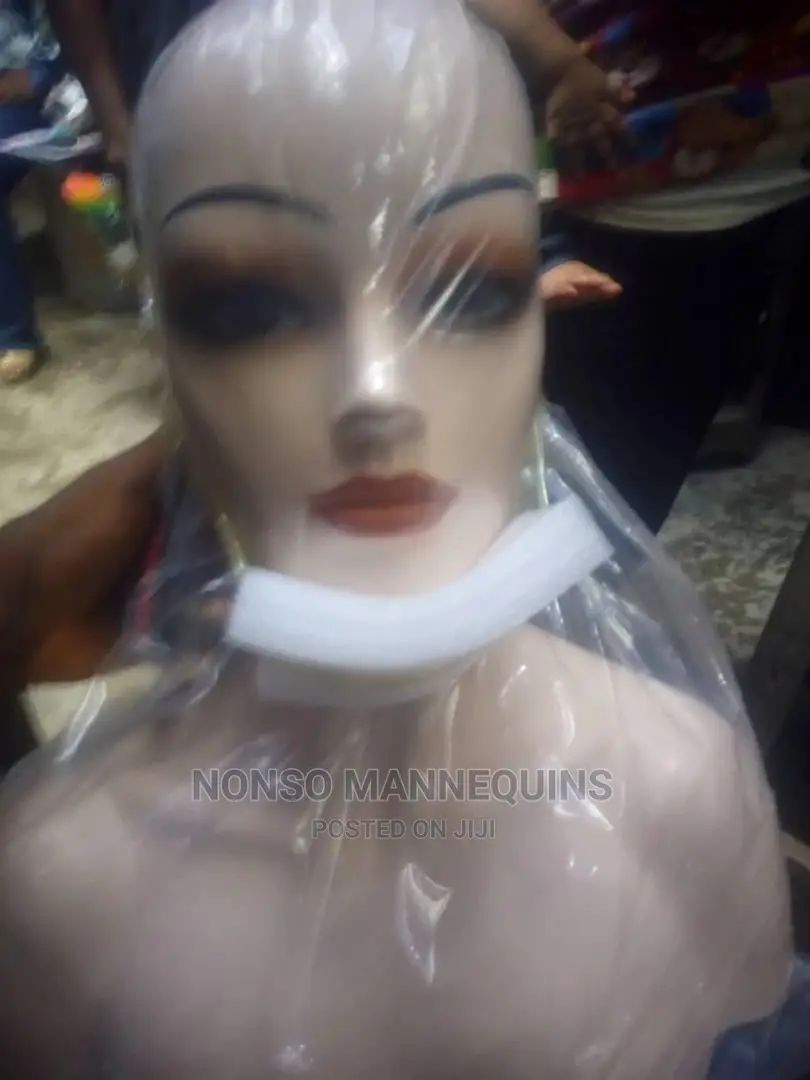 Fiber Mannequin With Shoulders