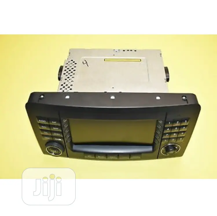 07 08 09 Mercedes Radio Receiver CD Player Navigation OEM