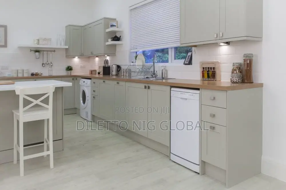 Russell Hobbs White Freestanding Slimline Dishwasher RHSLDW2