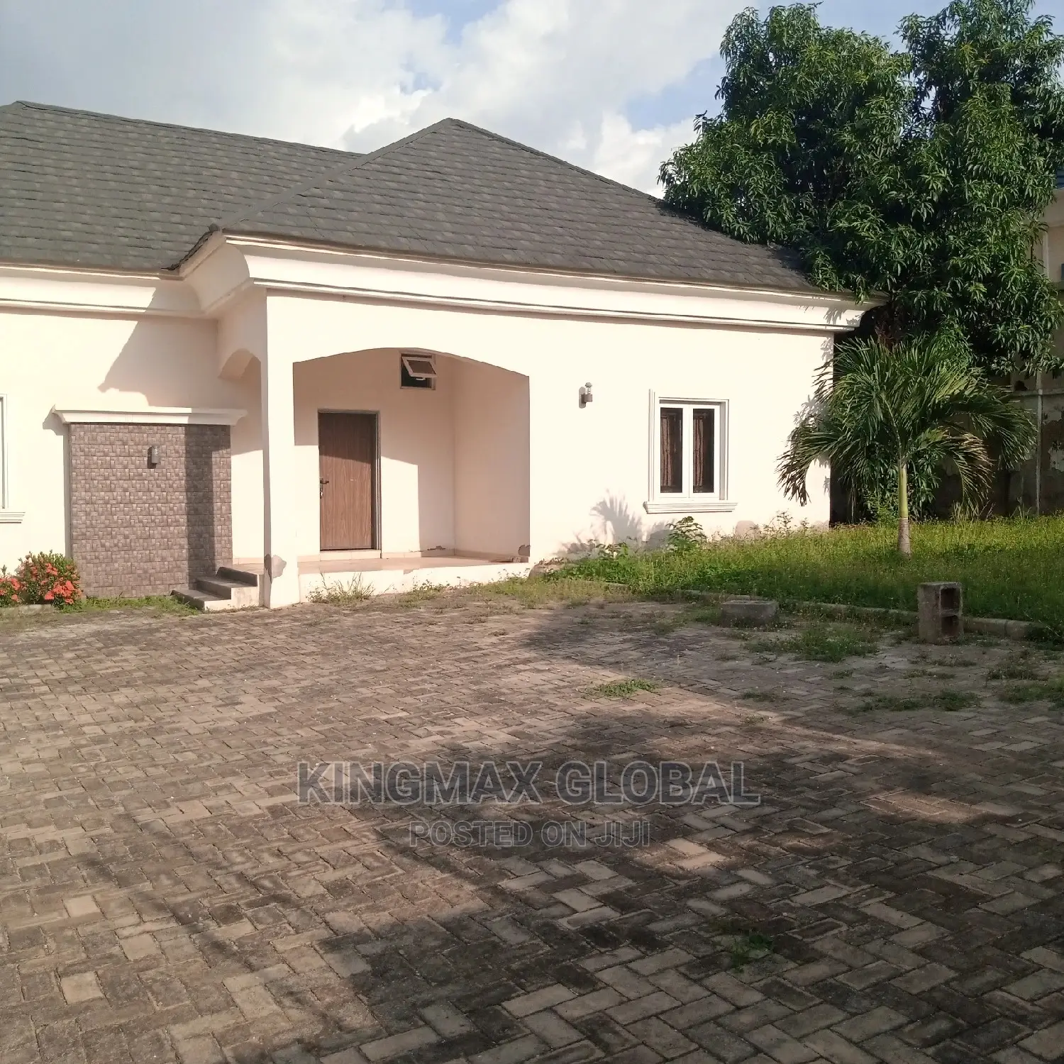 5bdrm Maisonette in Mabushi for sale