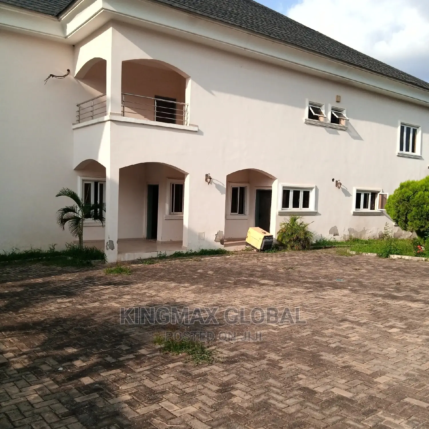 5bdrm Maisonette in Mabushi for sale