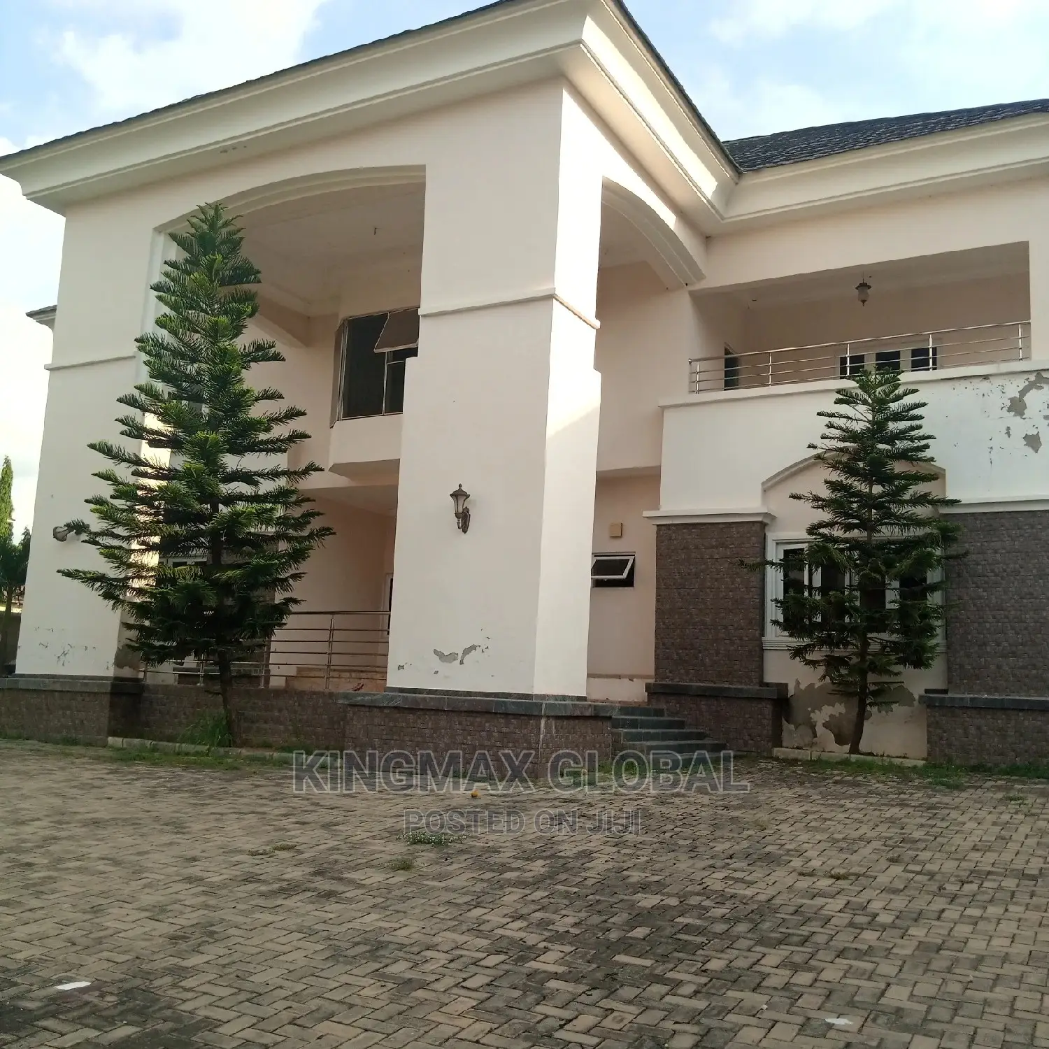 5bdrm Maisonette in Mabushi for sale