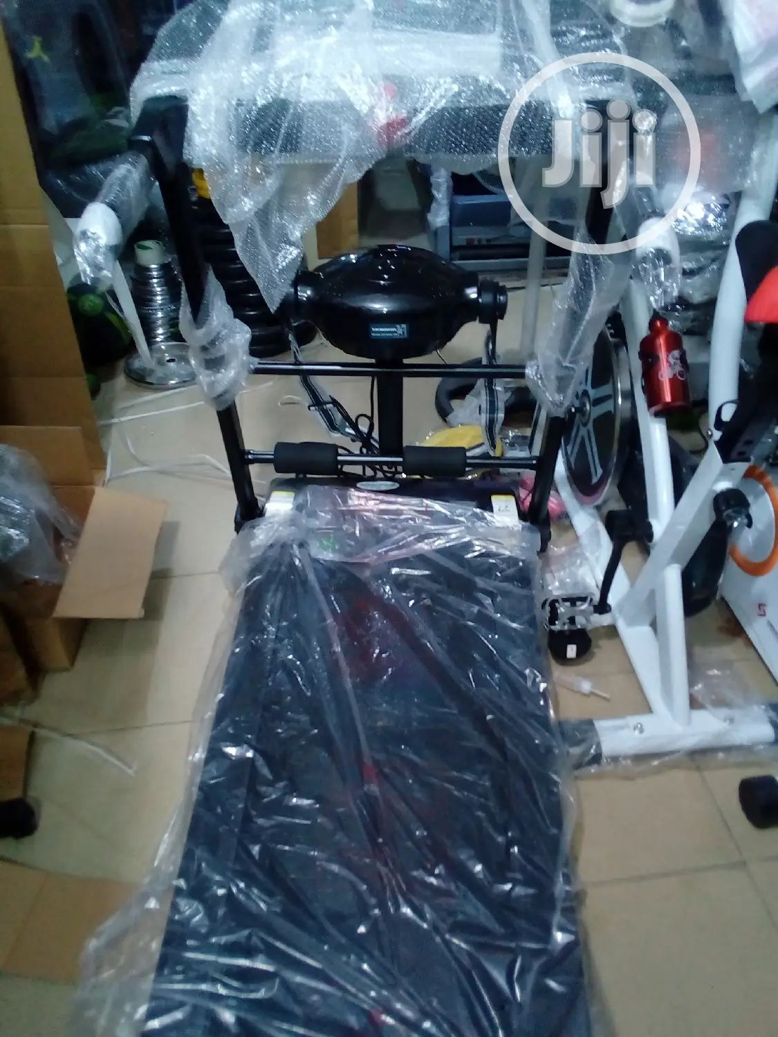 Brand New Treadmill With Massager. 2hp