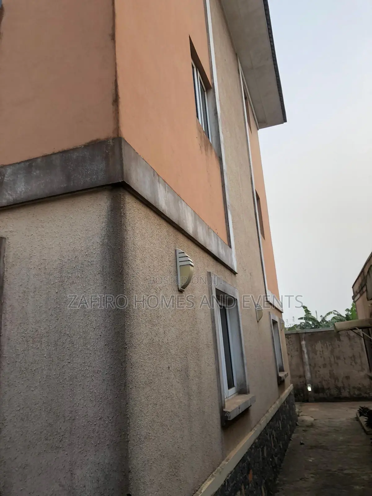 Luxury Mini Flats in a Serene Neighborhood Near Sango-Otta