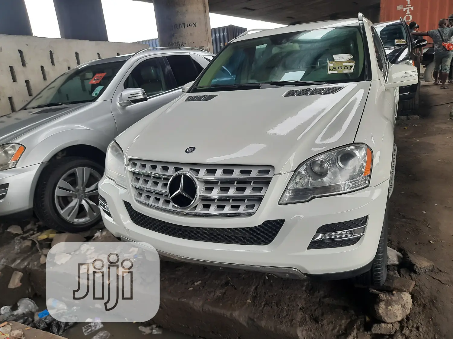 Mercedes-Benz M Class 2011 White