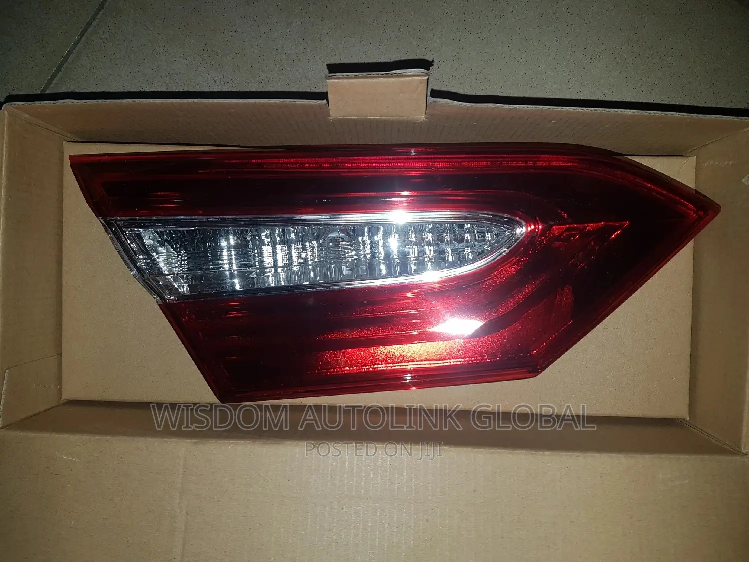 Boot Light Toyota Camry 2017 S.E