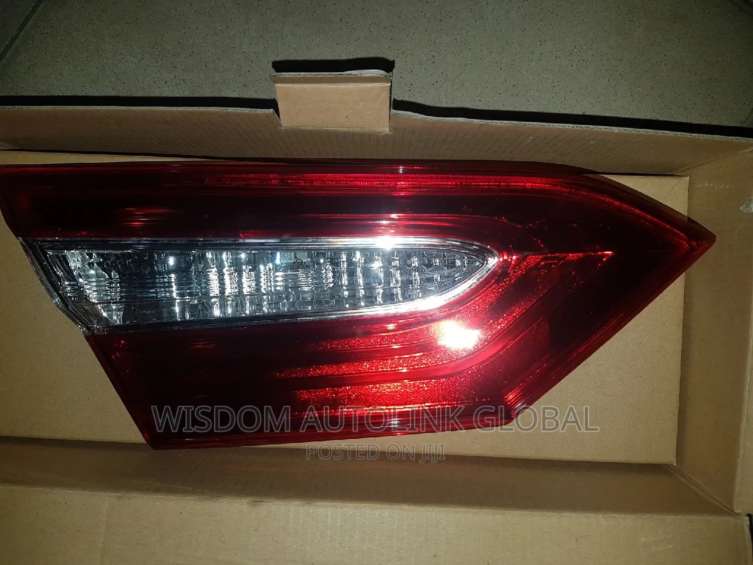 Boot Light Toyota Camry 2017 S.E