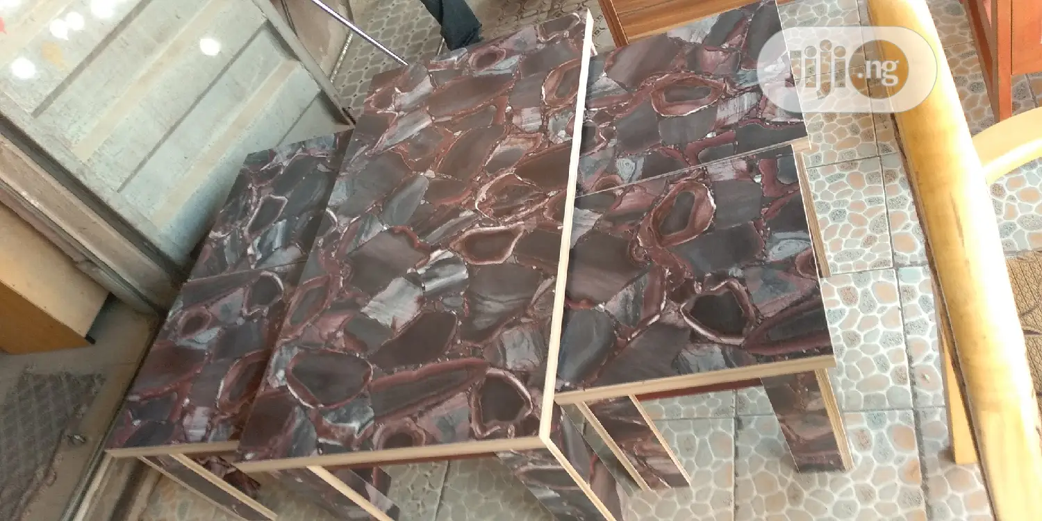 Wooden Central Table With 4 Side Steel