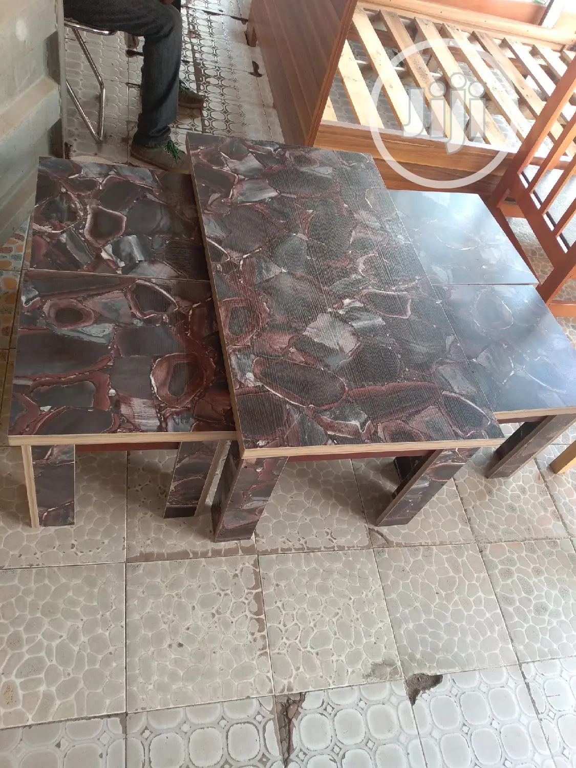 Wooden Central Table With 4 Side Steel
