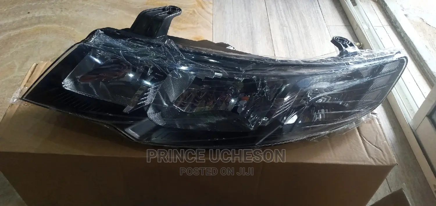 Kia Cerato 2010 Headlight