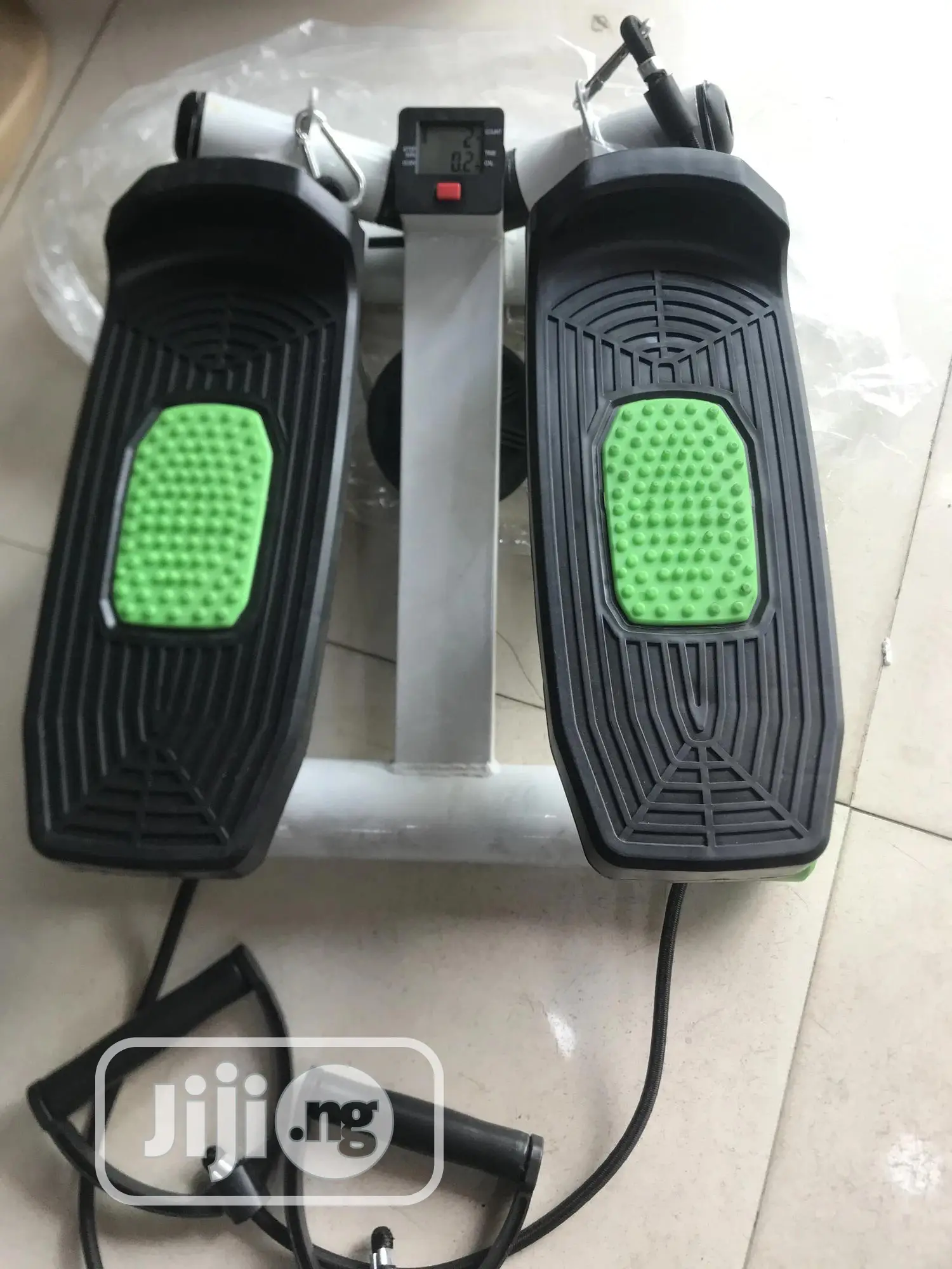 Mini Stepper With Rope and Counter