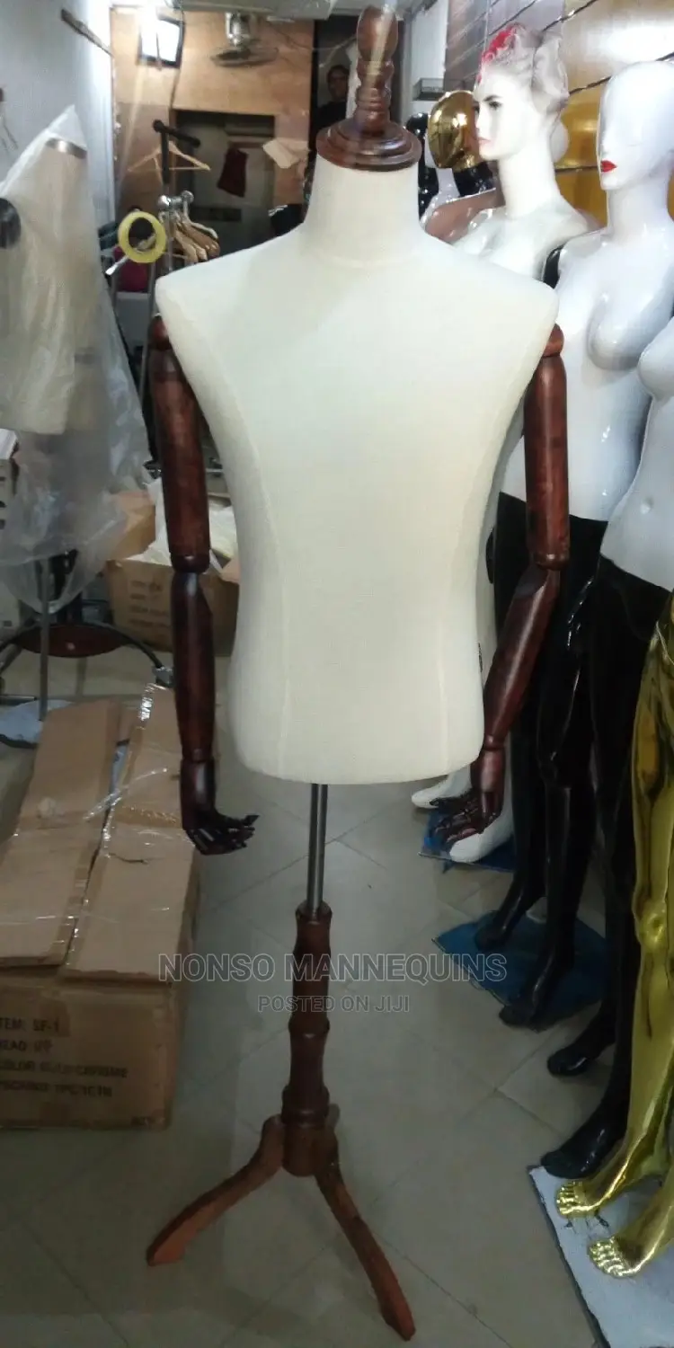 Male Half Body Mannequin Drsssform With Hands