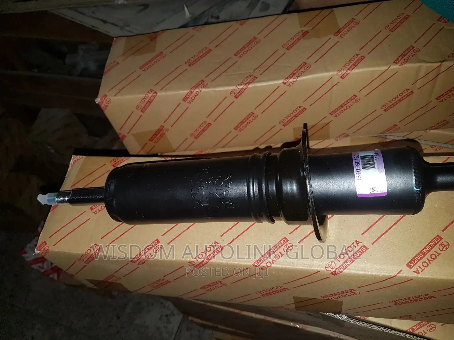 Front Shock Absorber for Lexus LX570 and Land Cruiser