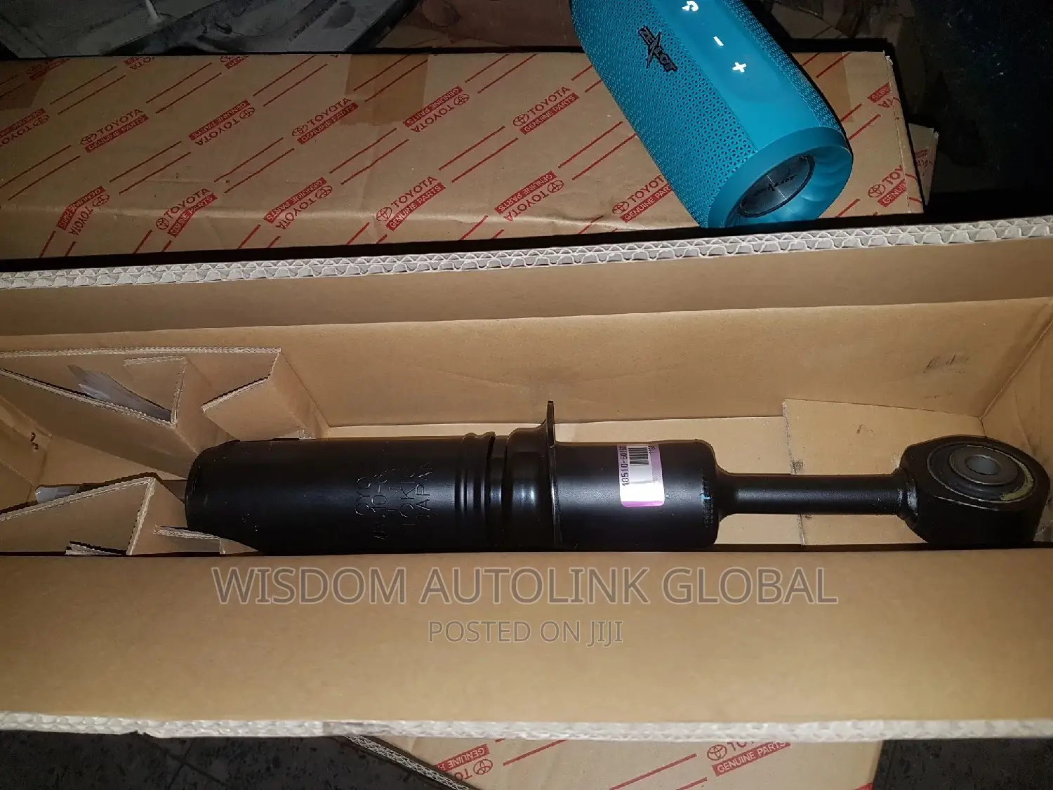 Front Shock Absorber for Lexus LX570 and Land Cruiser