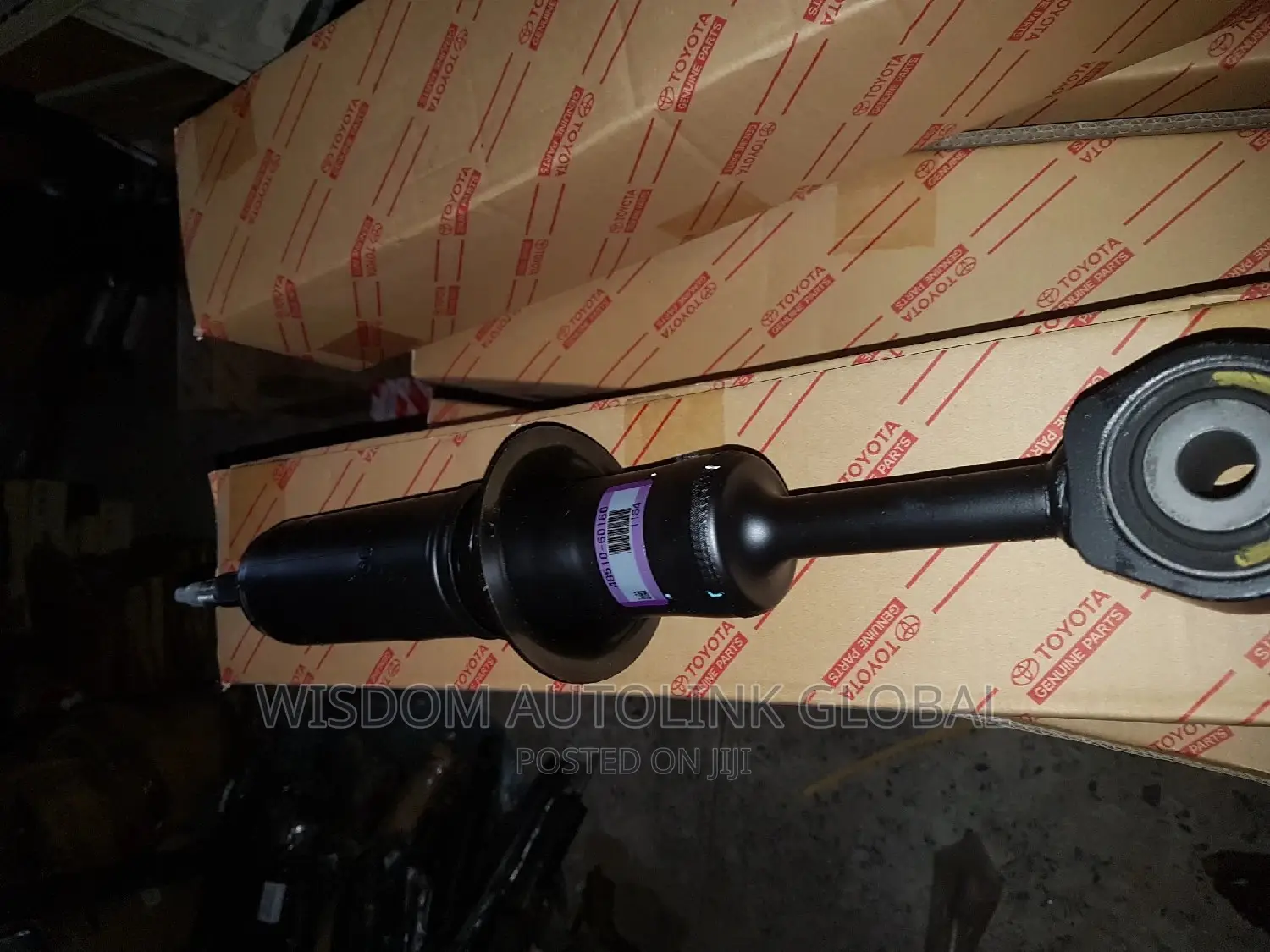 Front Shock Absorber for Lexus LX570 and Land Cruiser