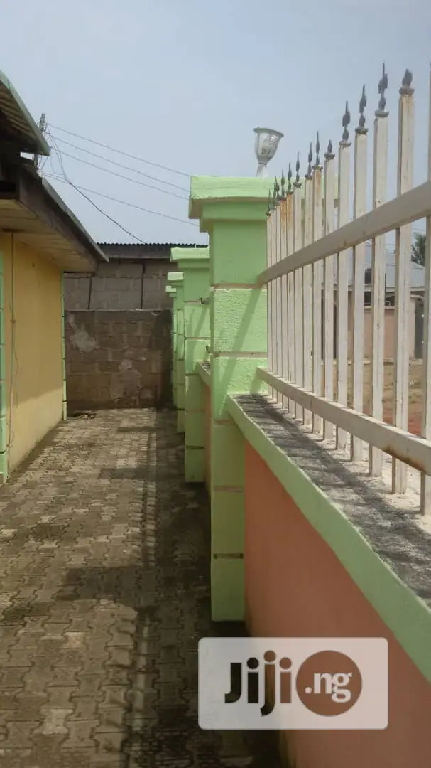 Furnished 10bdrm Block of Flats in Gwagwalada for sale