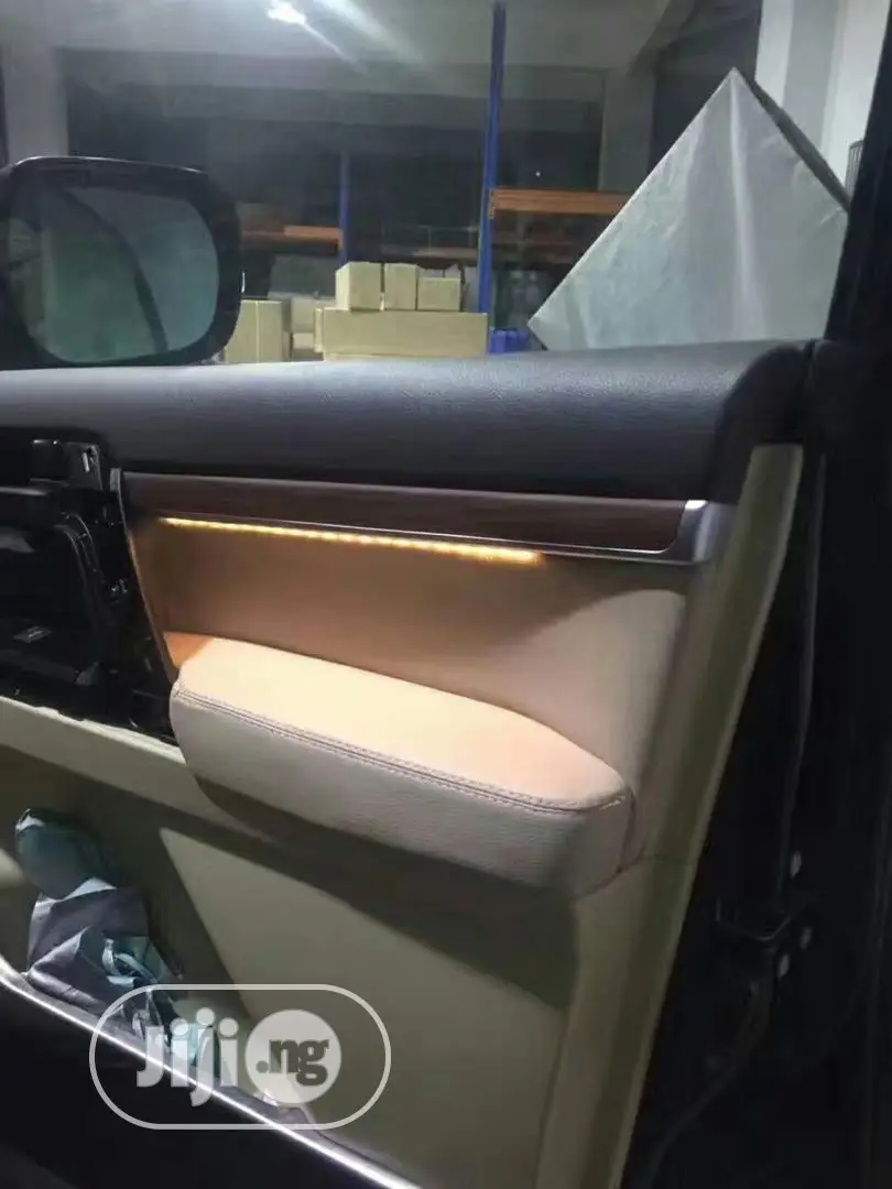 Inner Door Light Toyota Land Cruiser Model