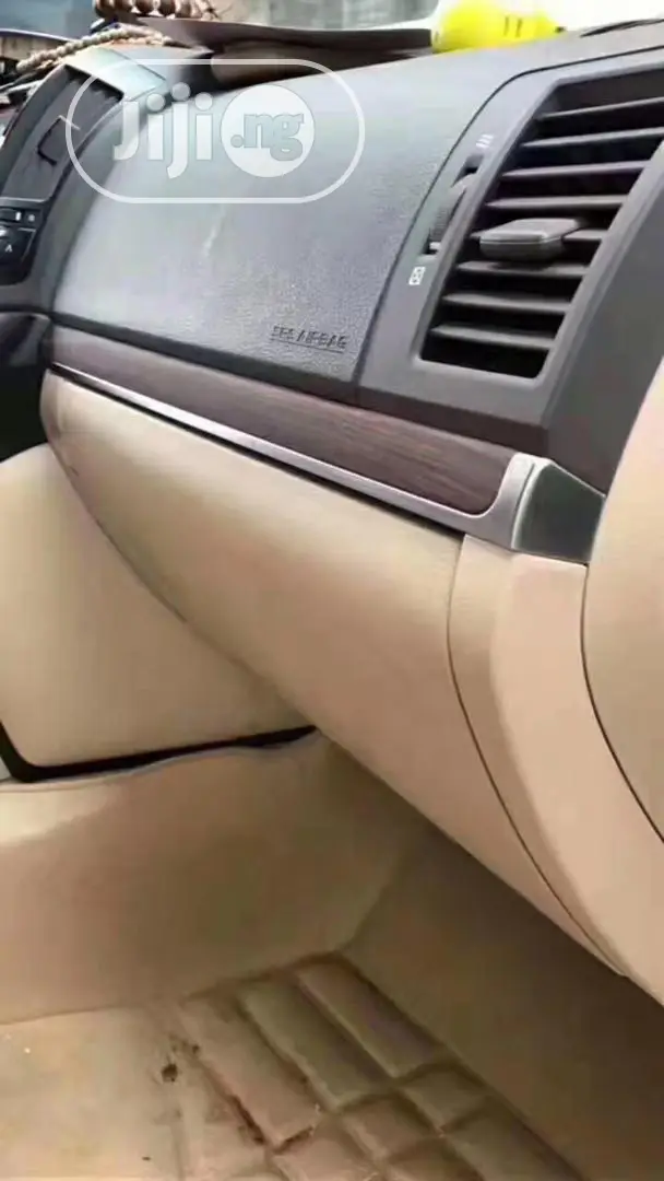 Inner Door Light Toyota Land Cruiser Model