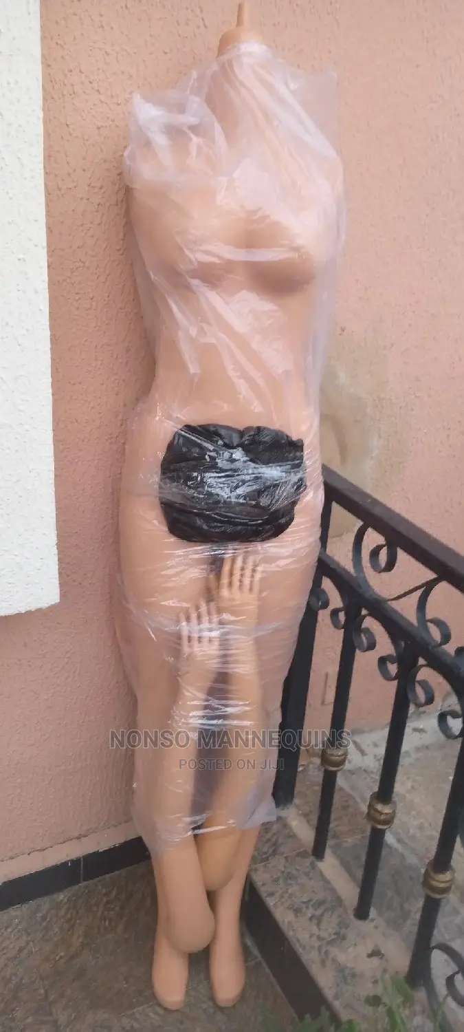 Removeable Head Hands Plastic Female Mannequin